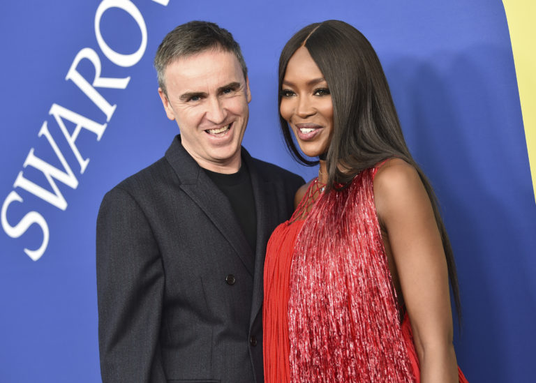 Designer Raf Simons, left, and Naomi Campbell arrive at the CFDA Fashion Awards at the Brooklyn Museum on Monday, June 4, 2018, in New York. (Photo by Evan Agostini/Invision/AP)
